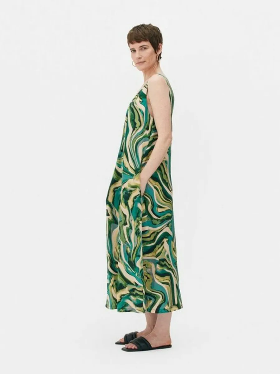 BRAND NEW Ladies Swing Dress: Size 8-12 - Image 3