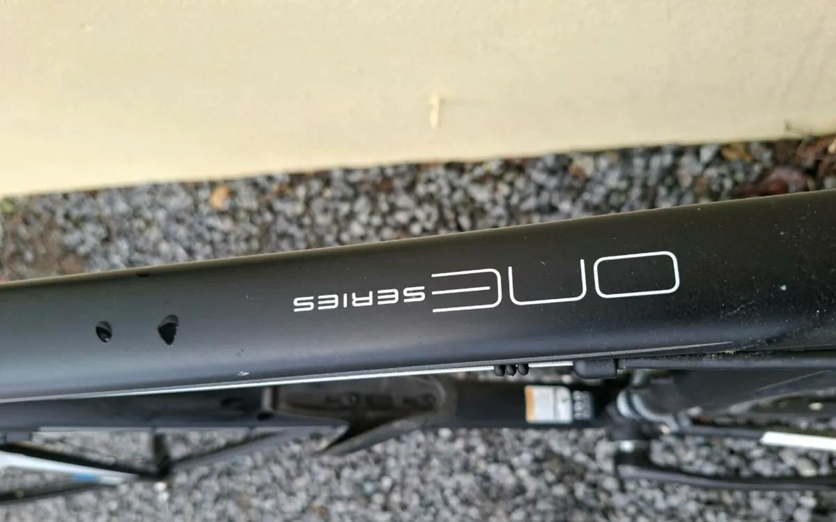 Trek series 1 aluminium road bike - Image 2