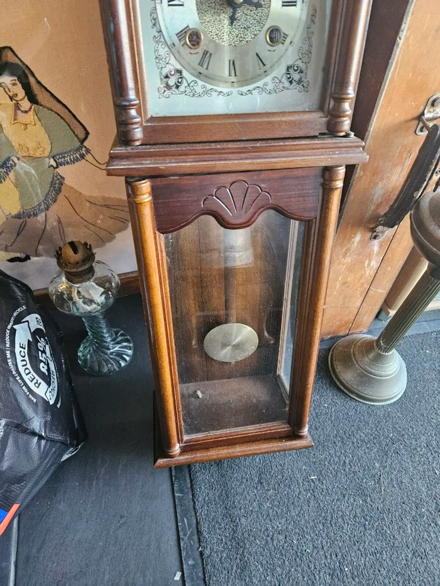 Vintage Looking Wall Clock - Image 3