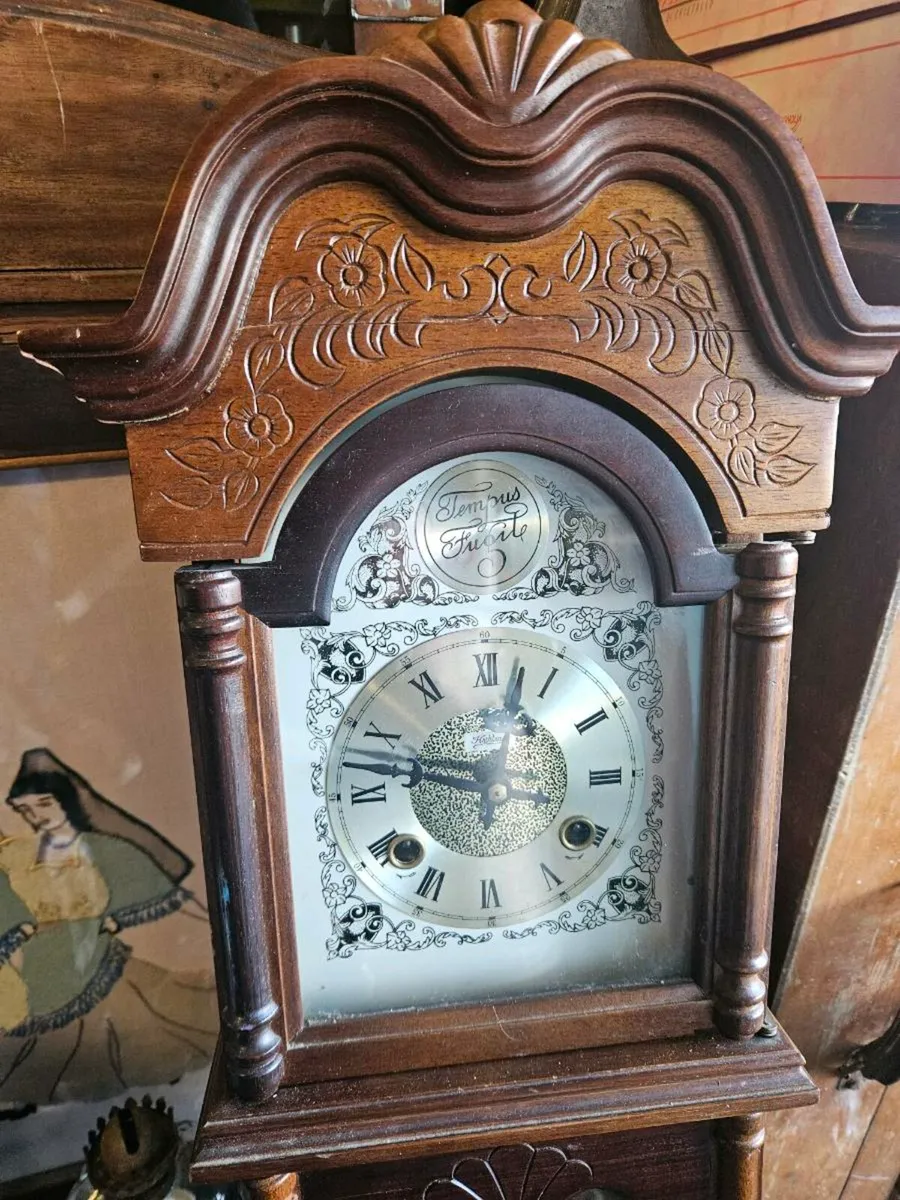 Vintage Looking Wall Clock - Image 4