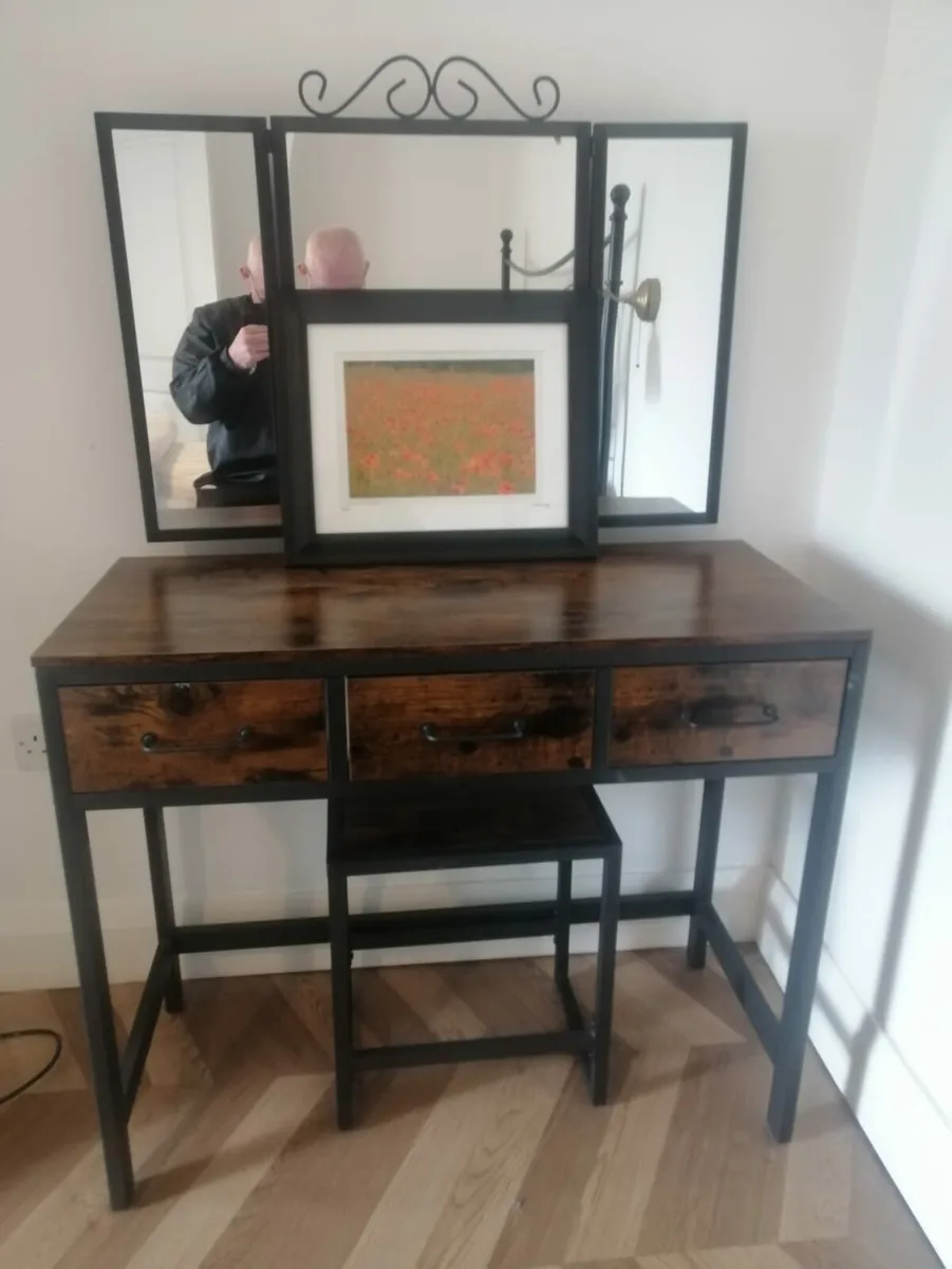 Dressing table mirror and bench - Image 2