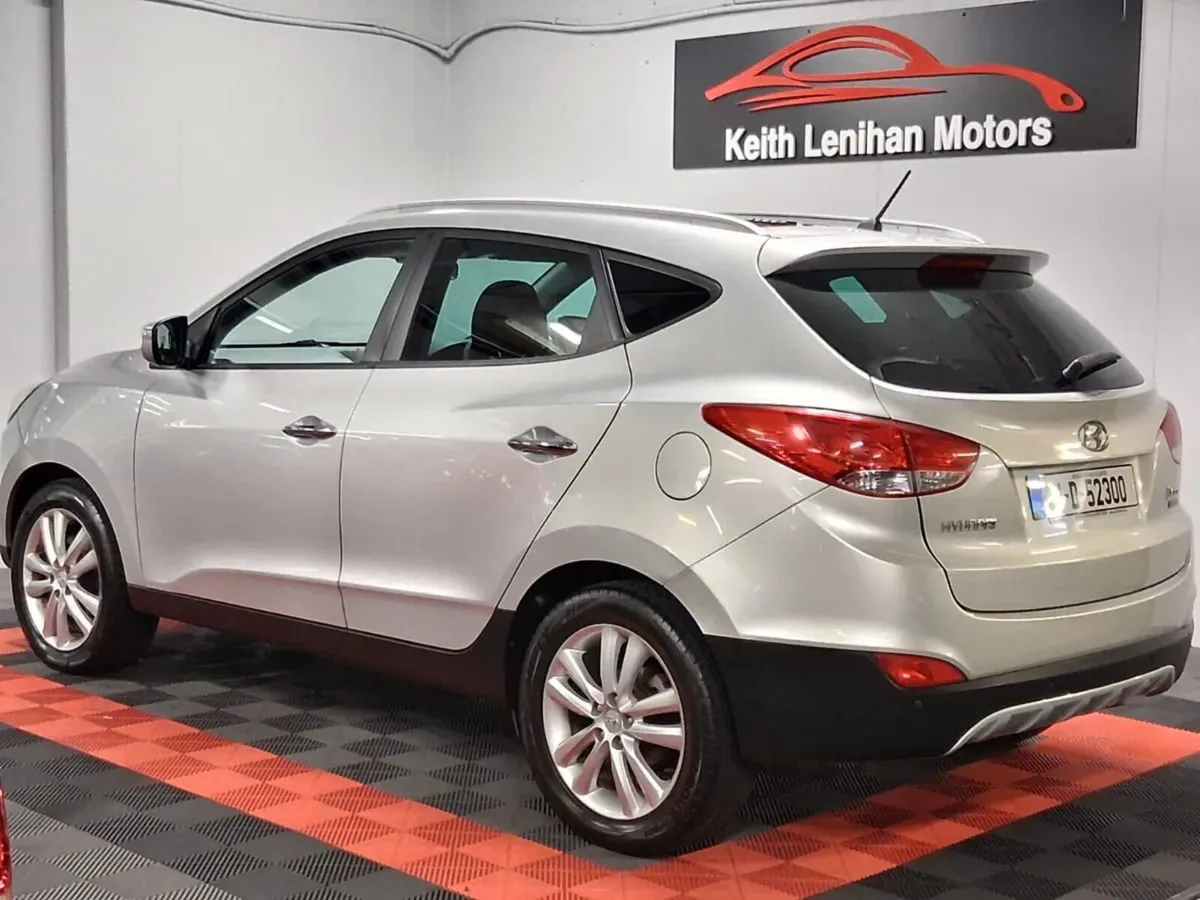 2011 Hyundai ix35 **HIGH SPECIFICATION** - Image 3