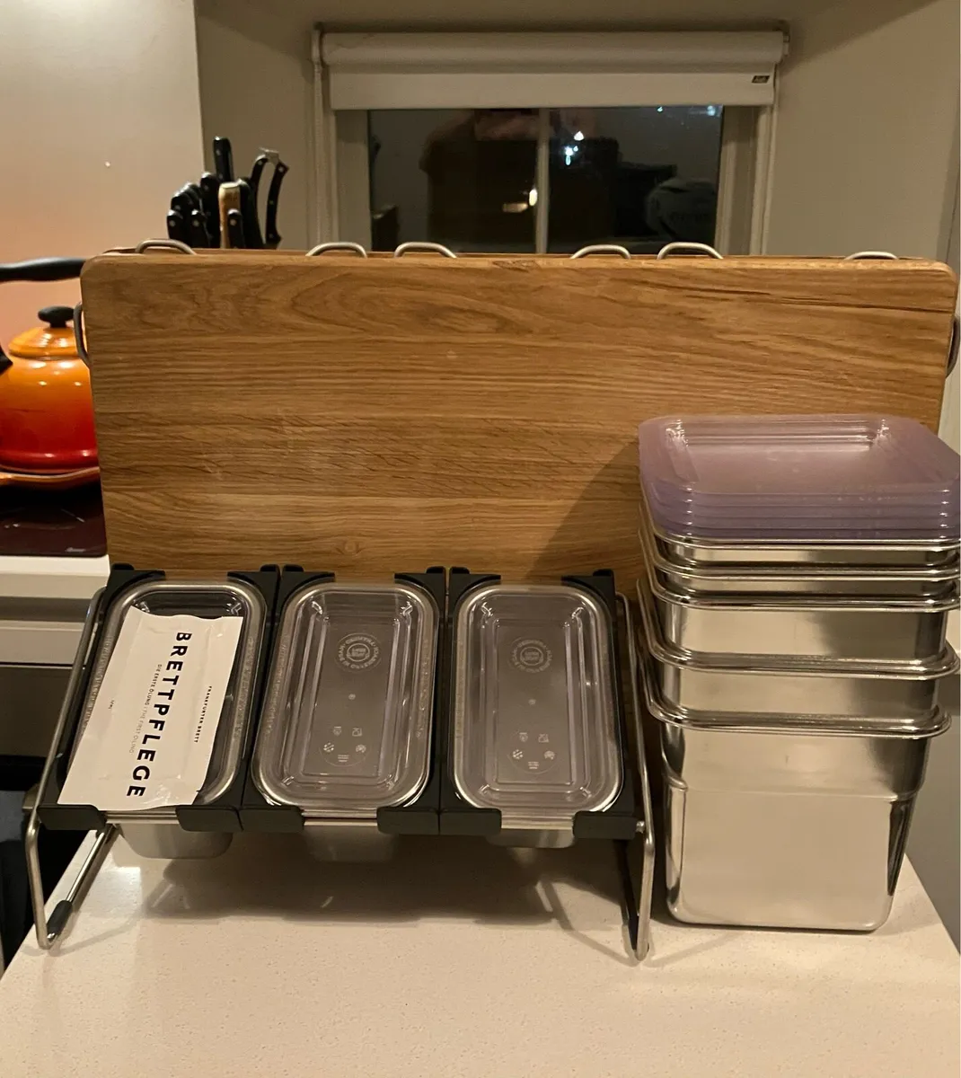 Frankfurter Brett cutting board and containers - Image 1