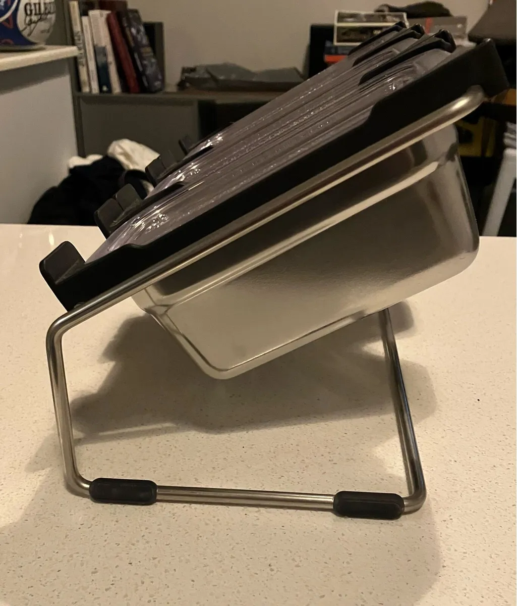 Frankfurter Brett cutting board and containers - Image 2