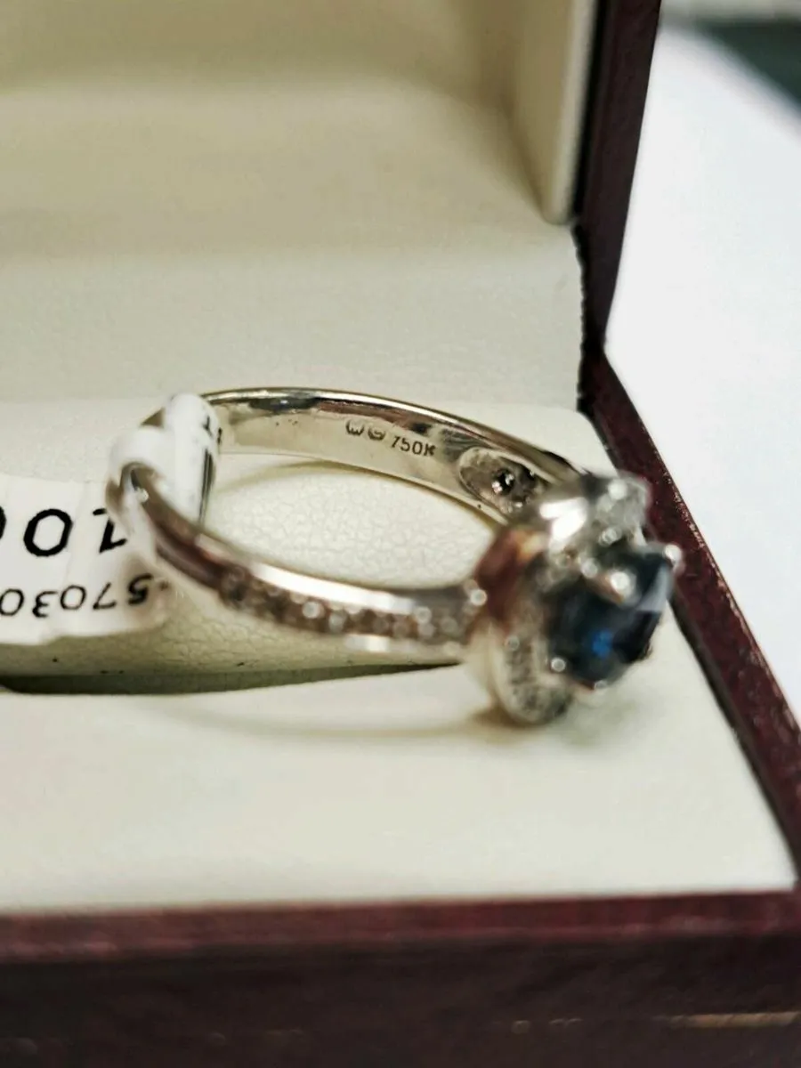 18K White Gold Diamond Shappire 18CT - Image 2