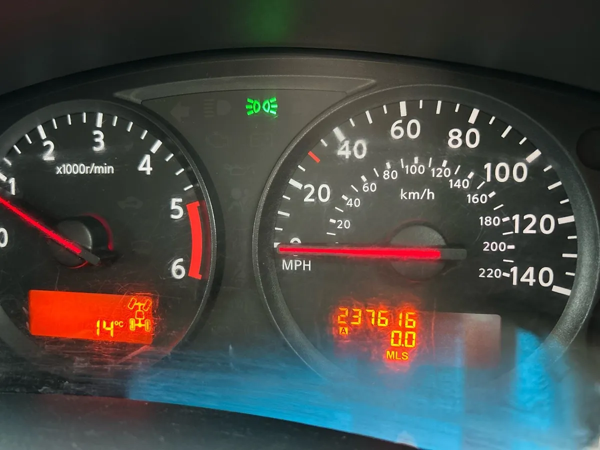 Nissan Navara 2015 - Image 2