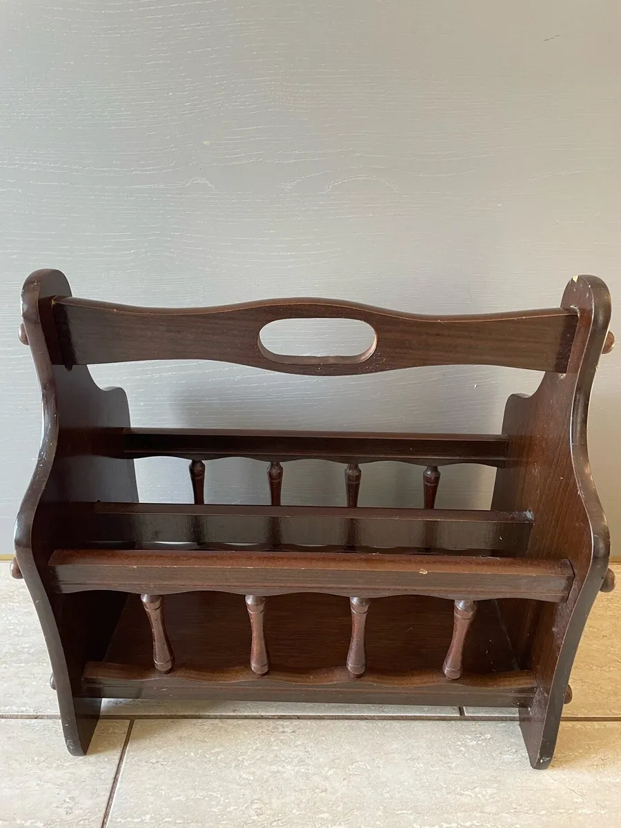 Magazine rack - Image 1