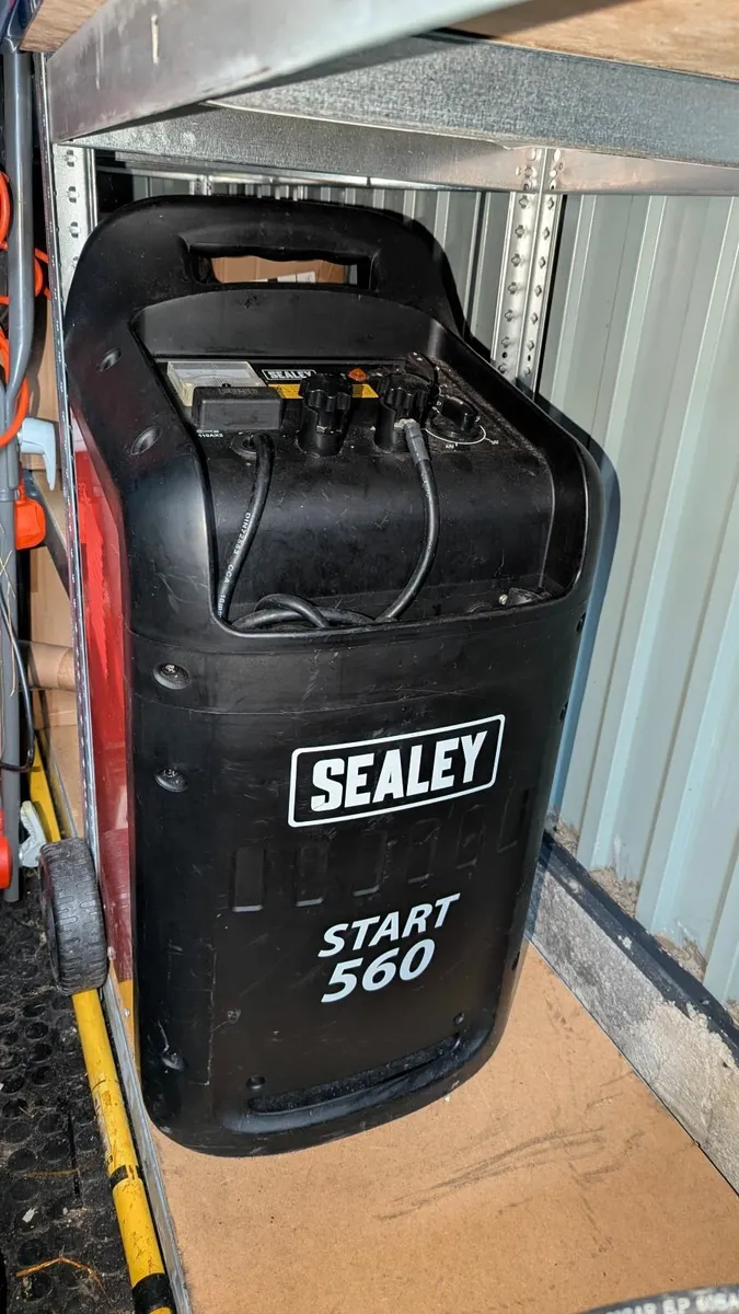 Sealey START560 Starter/Charger 95Amp 12/24V 230V