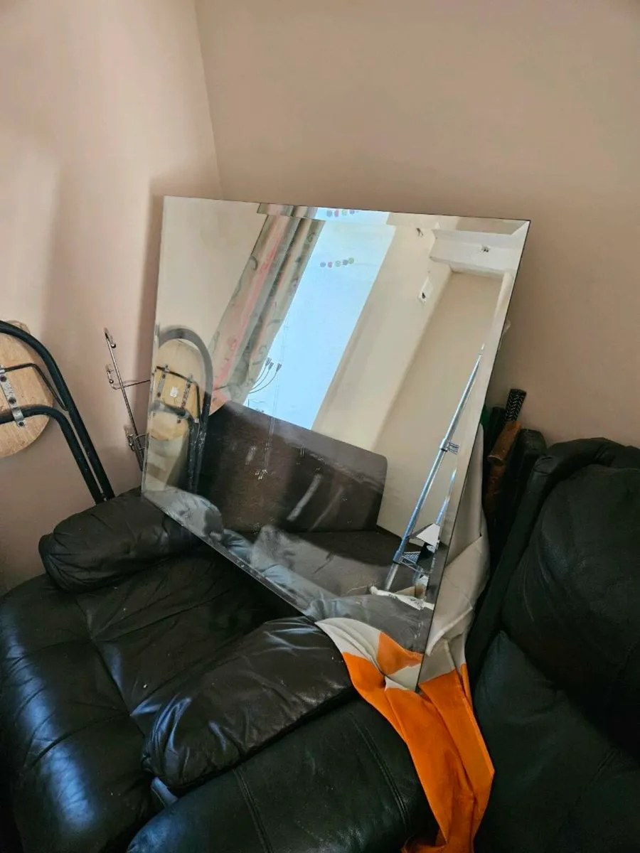 Lage mirror