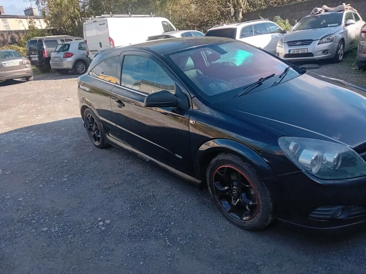 2009 astra 1.4 petrol.new nct 11 26 taxed 11 25 - Image 2