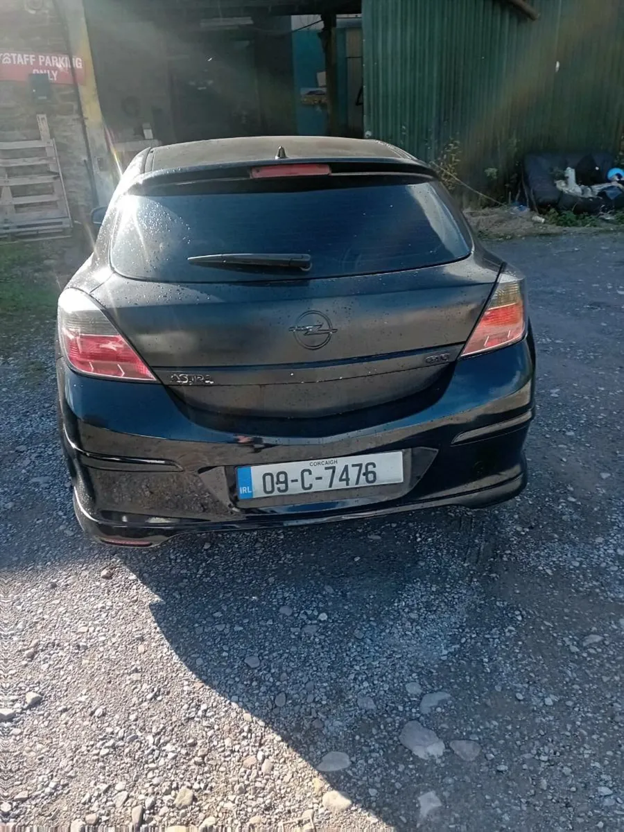 2009 astra 1.4 petrol.new nct 11 26 taxed 11 25 - Image 3