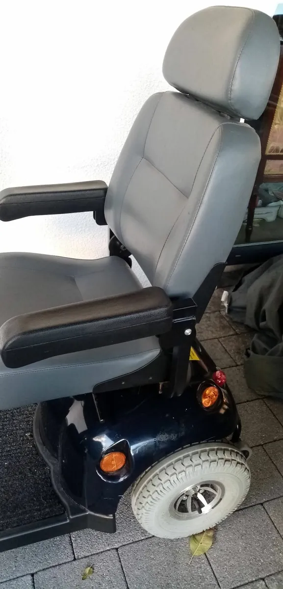 MOBILITY SCOOTER - Image 3