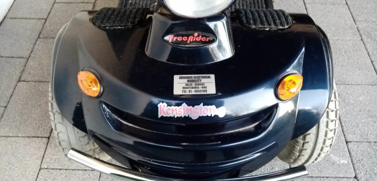 MOBILITY SCOOTER - Image 4