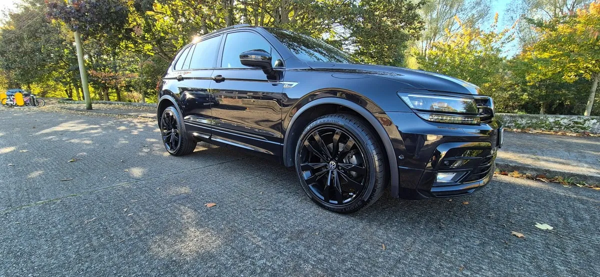 Volkswagen Tiguan R-Line - Image 1