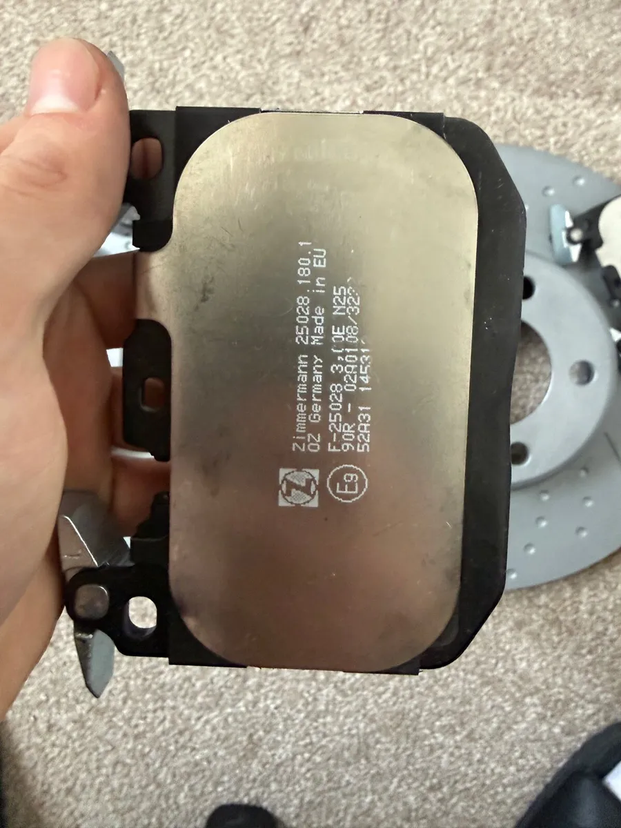 Bmw 335d front brake discs and pads - Image 4