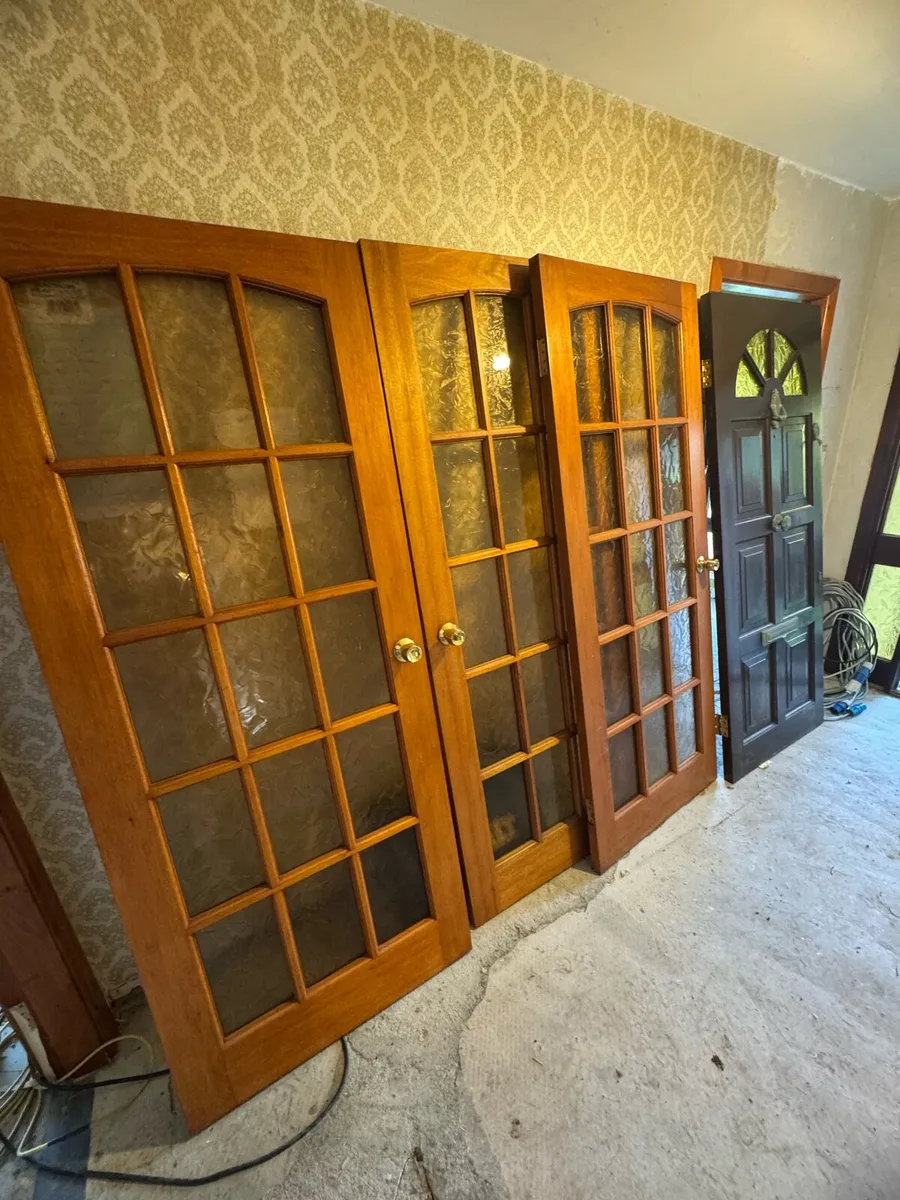 4 doors - Image 1
