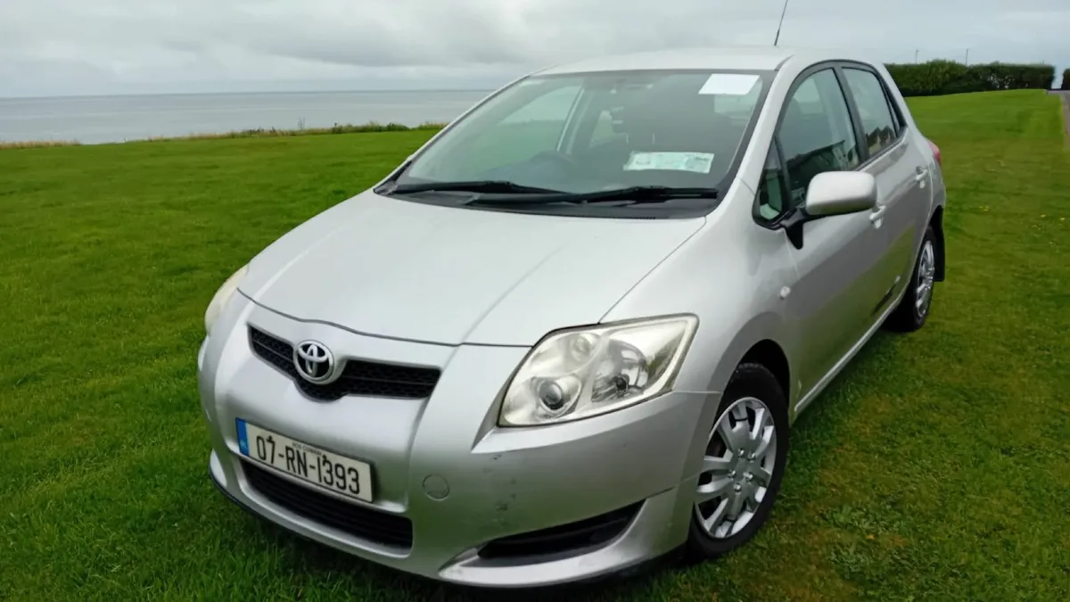 Toyota Auris 2007 - Image 1