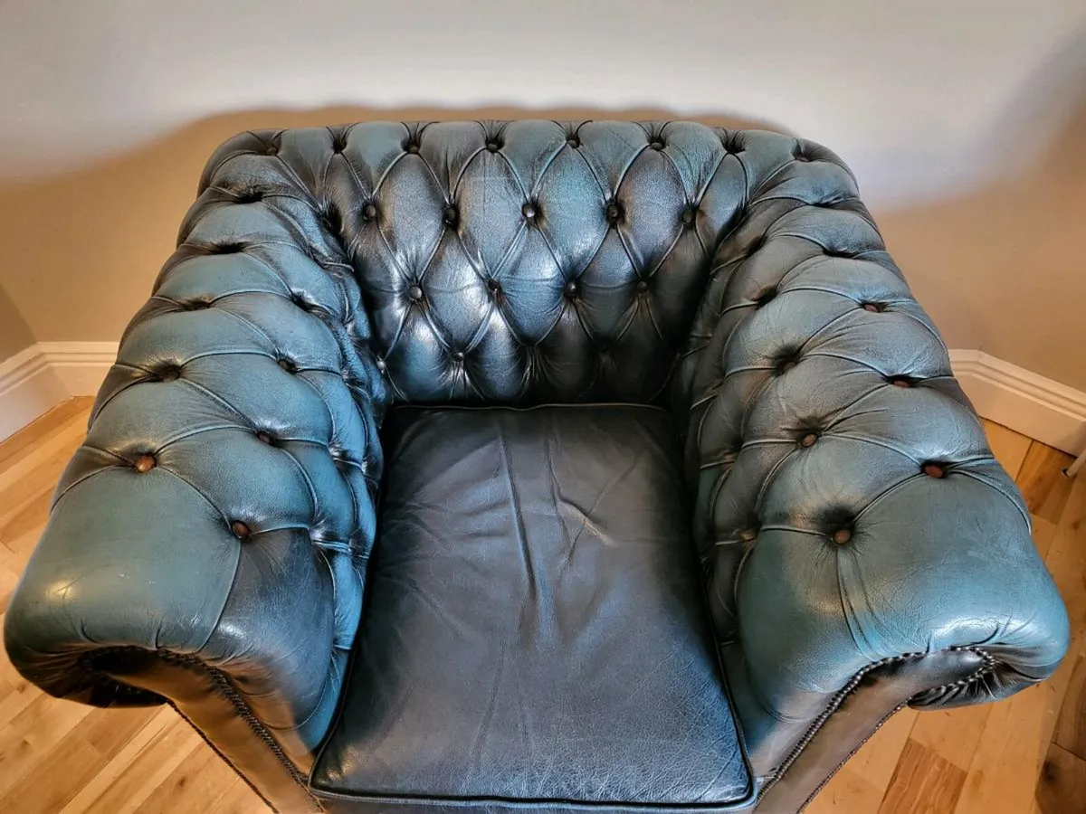 Chesterfield club chairs x2 - Image 4