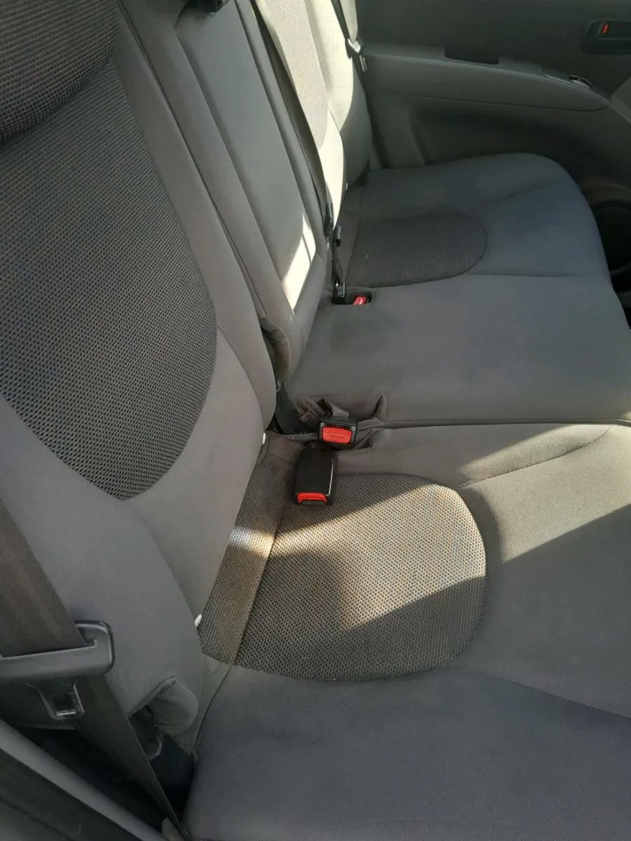 Car - Image 2