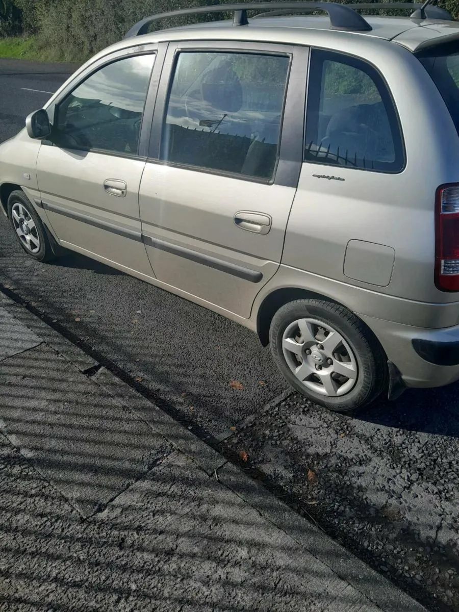Car - Image 3