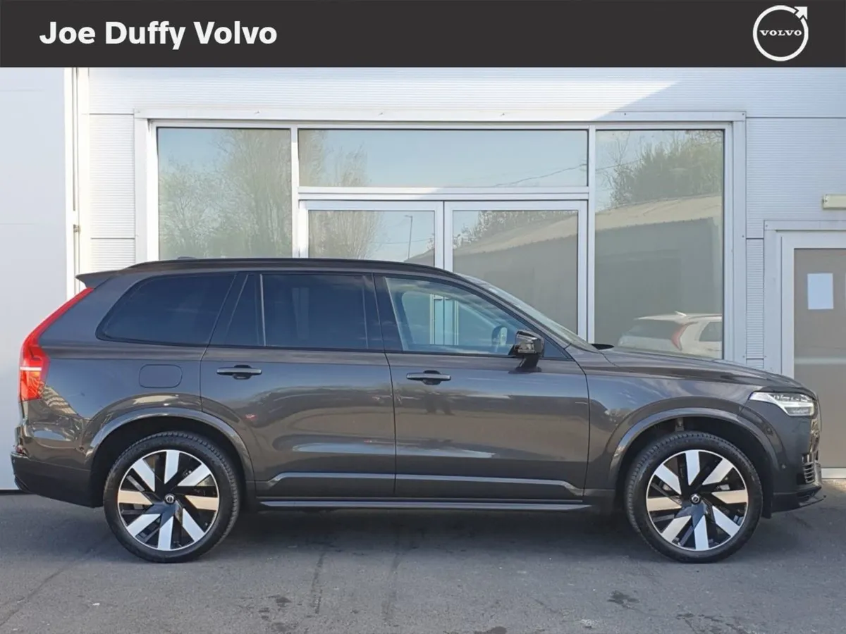 Volvo XC90 T8 Phev 455hp Plus (dark Theme) - Image 3