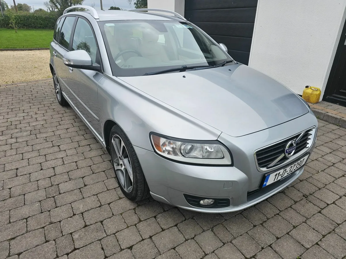 Volvo V50 2011 Low Mileage - Image 2