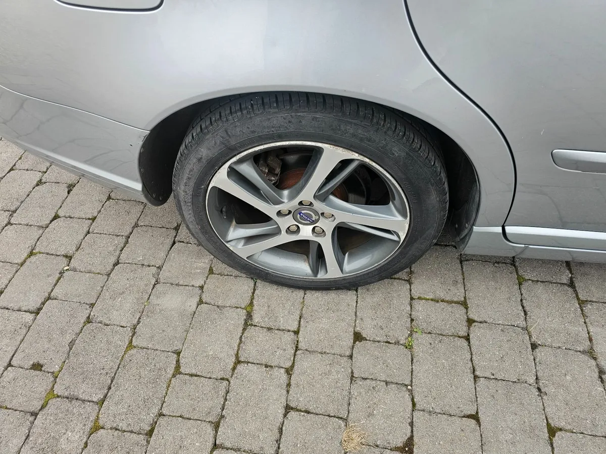Volvo V50 2011 Low Mileage - Image 4