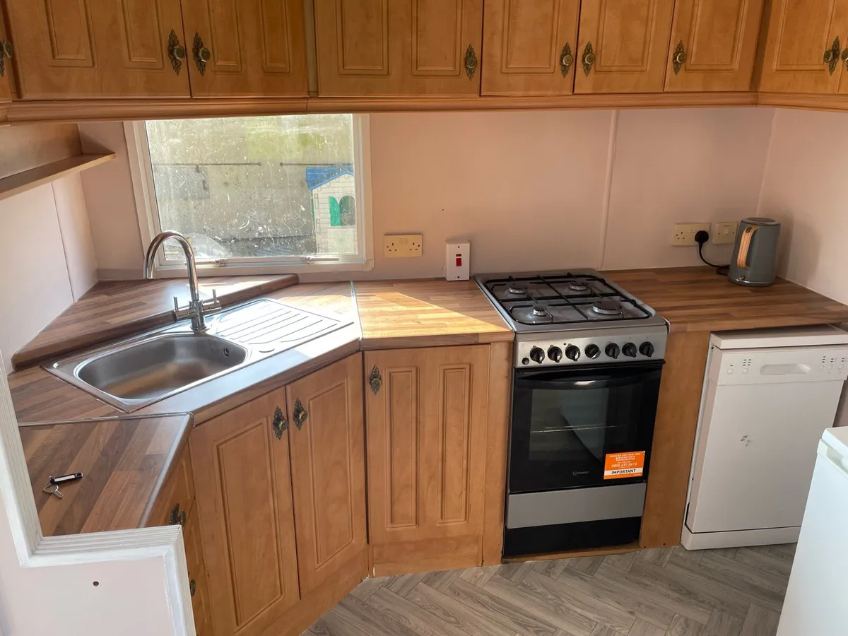 Mobile Home - Image 3
