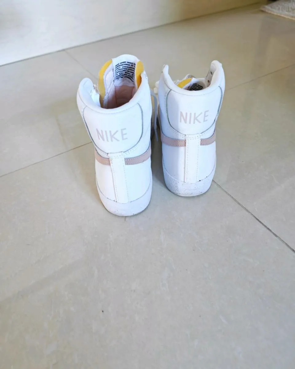 Trainer's - Image 3