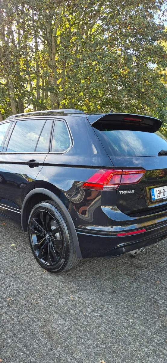 Volkswagen Tiguan R-Line - Image 4