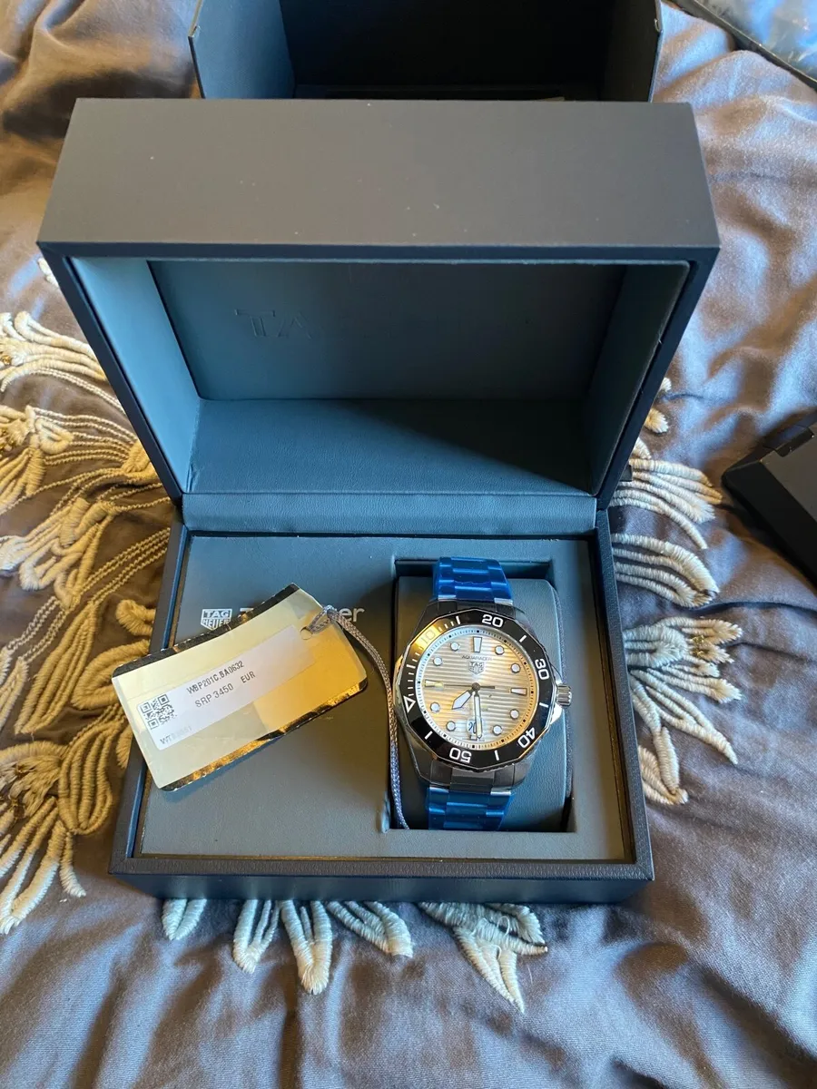 Tag Heuer Aquaracer Automatic Silver Dial. - Image 1
