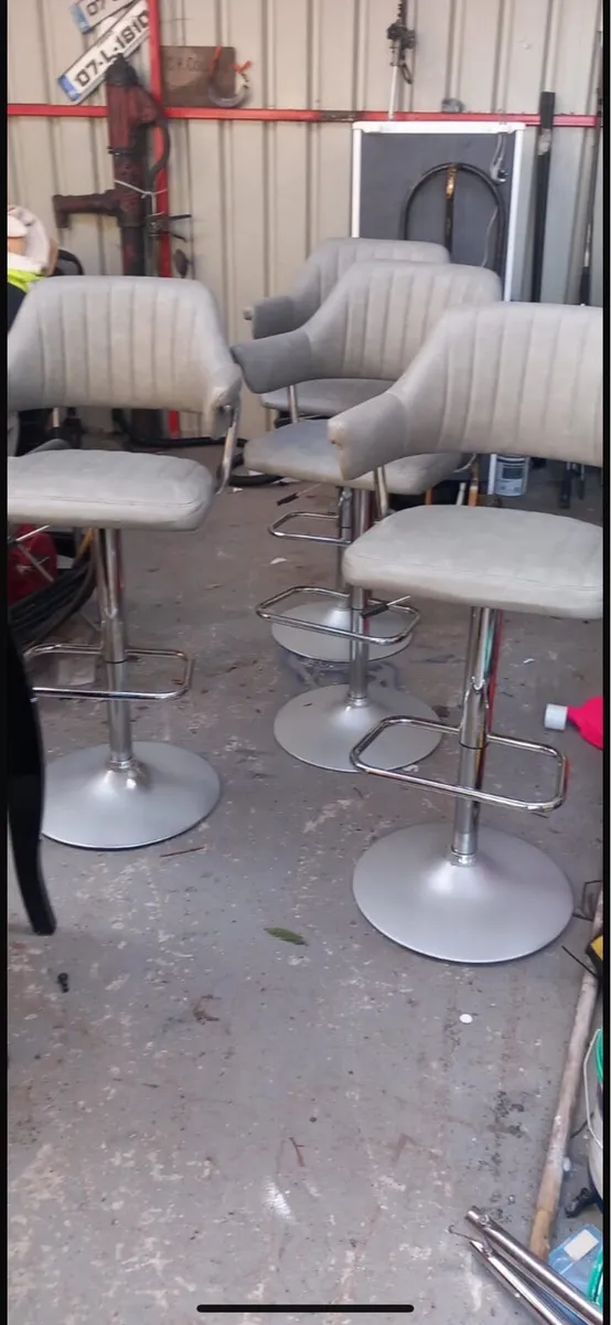Counter stools - Image 1