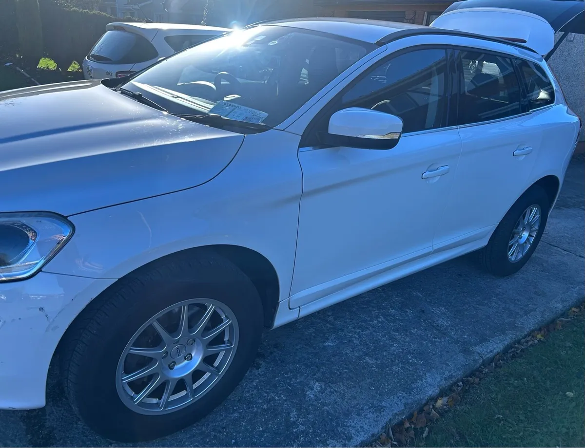 Volvo XC60 - Image 3