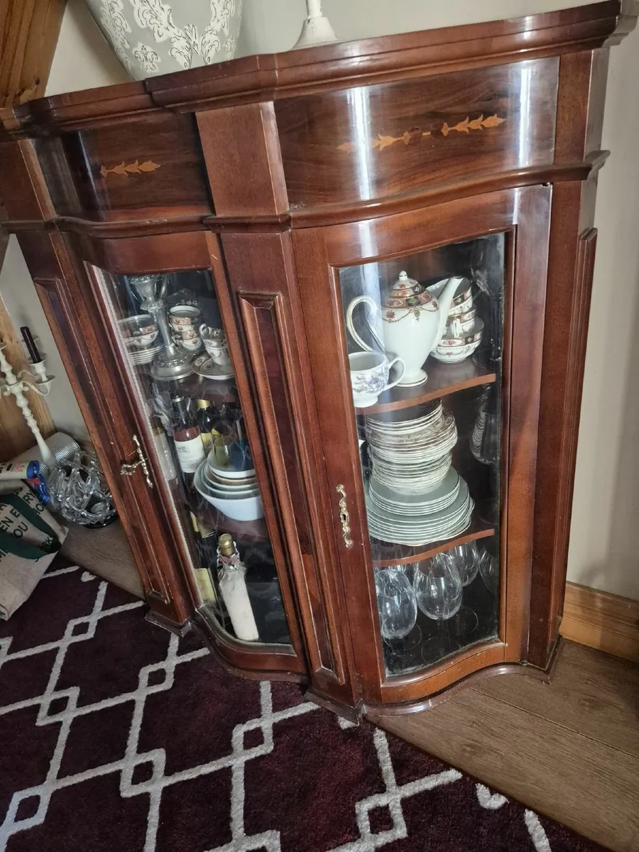 Display Cabinet - Image 3