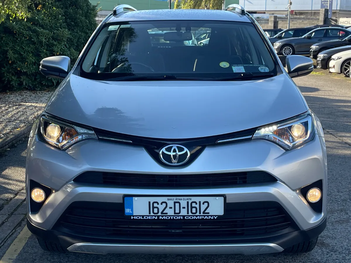 2016 Toyota RAV4..2 KEYS..REAR CAMERA..LOW MILES - Image 4