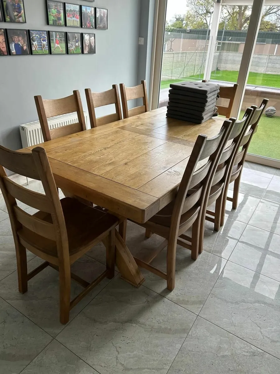Pine Kitchen Table and 8 matching chairs - Image 1