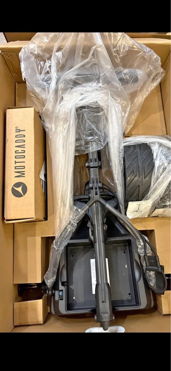 Motocaddy SE 18 hole electric golf trolley - Image 1