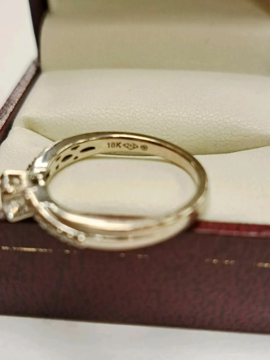 18K White Gold Diamond Ring 18CT - Image 2