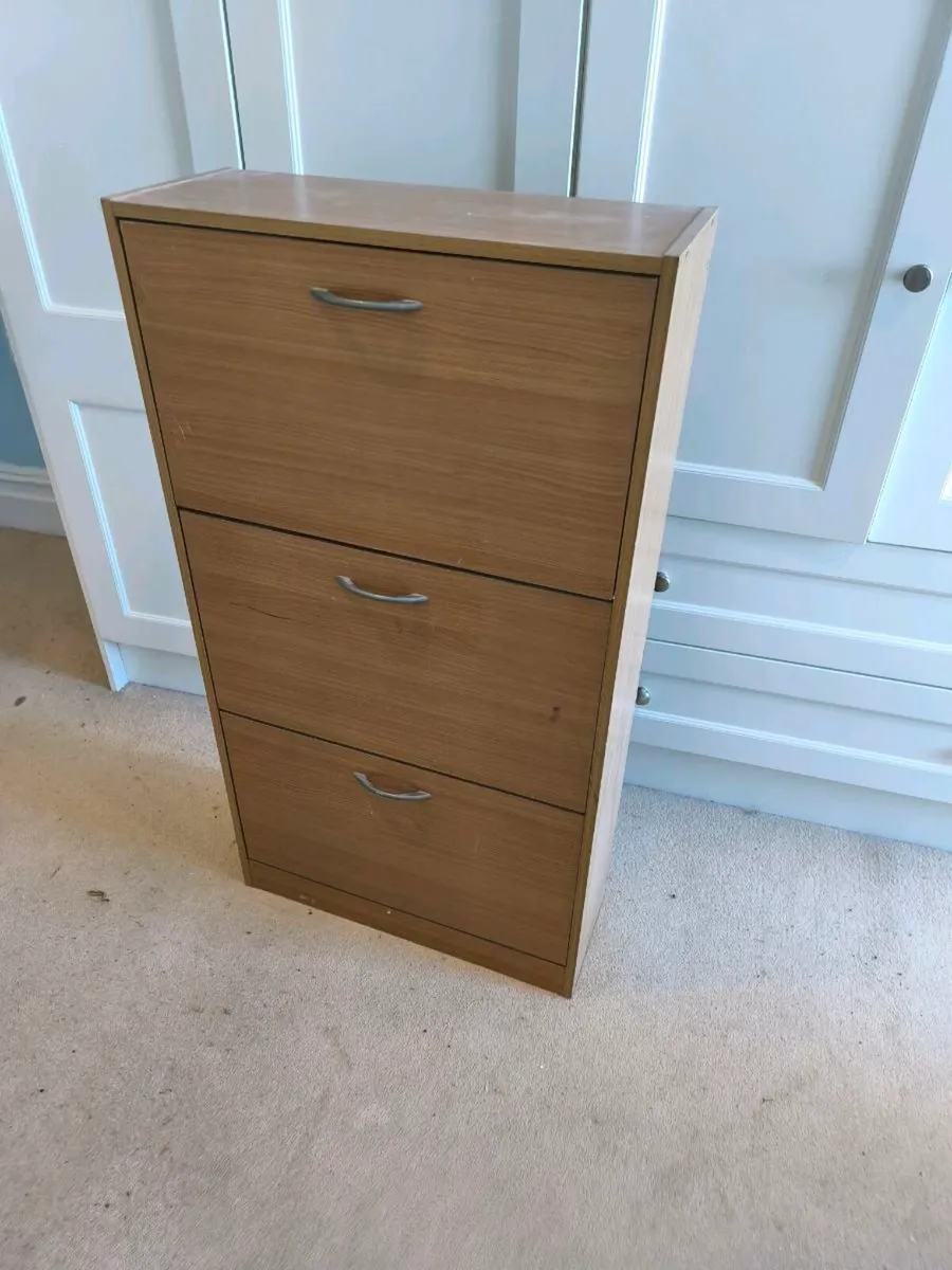 Shoe cabinet - Image 1