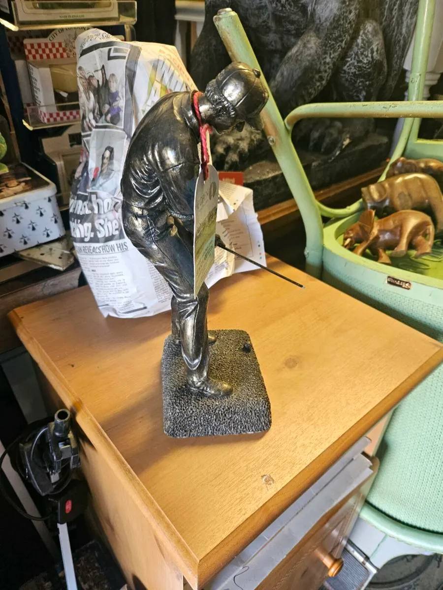 Golfing Figure - Image 3