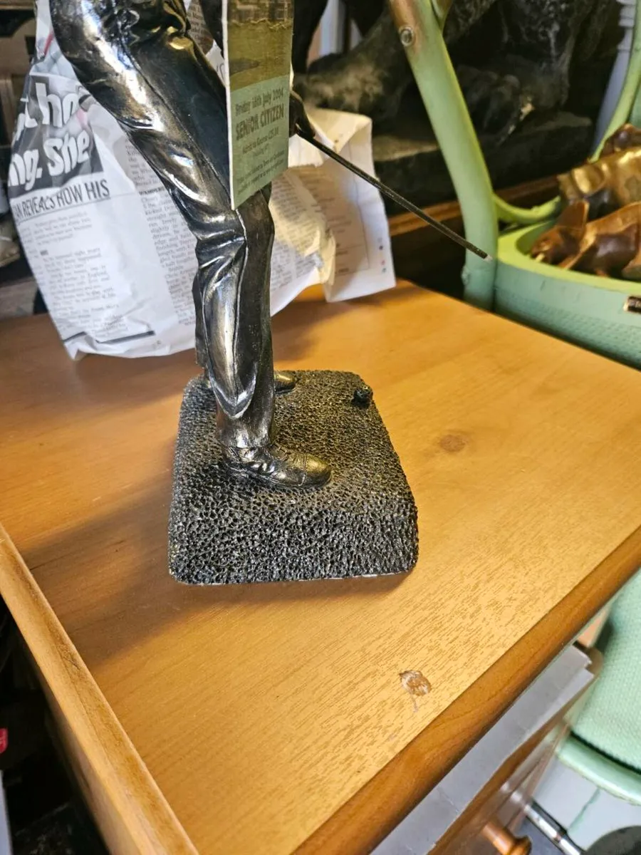 Golfing Figure - Image 4