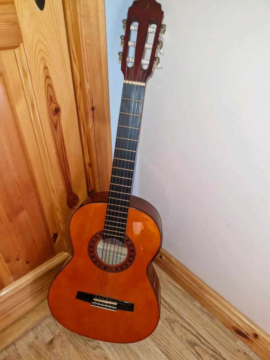 Valencia classical guitar - Image 1