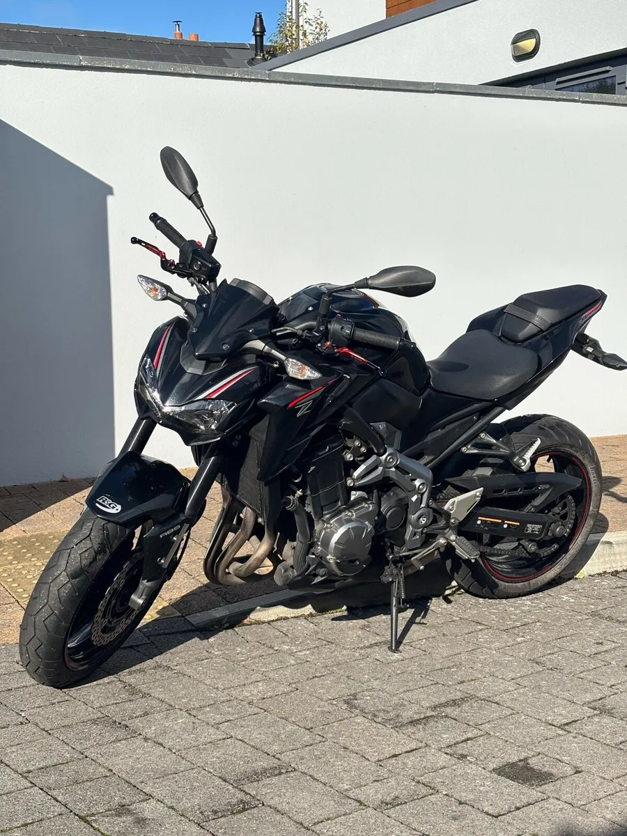 Kawasaki Z900 - Image 1
