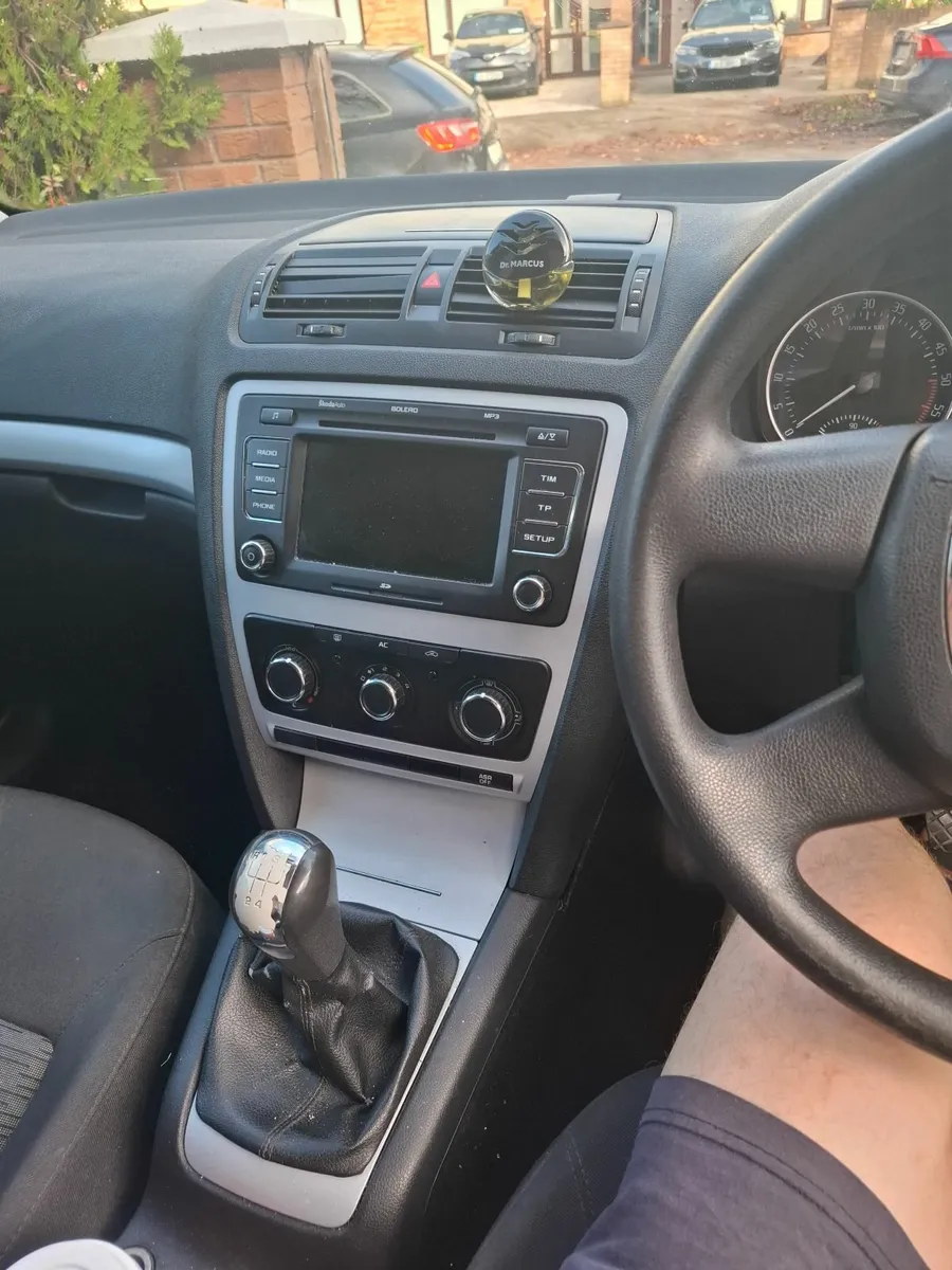Skoda Octavia 2010 - Image 4