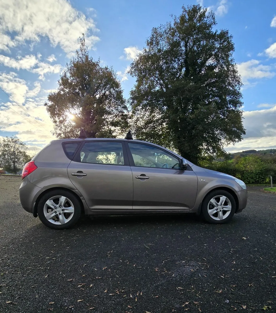 Kia Ceed 2009 - Image 4
