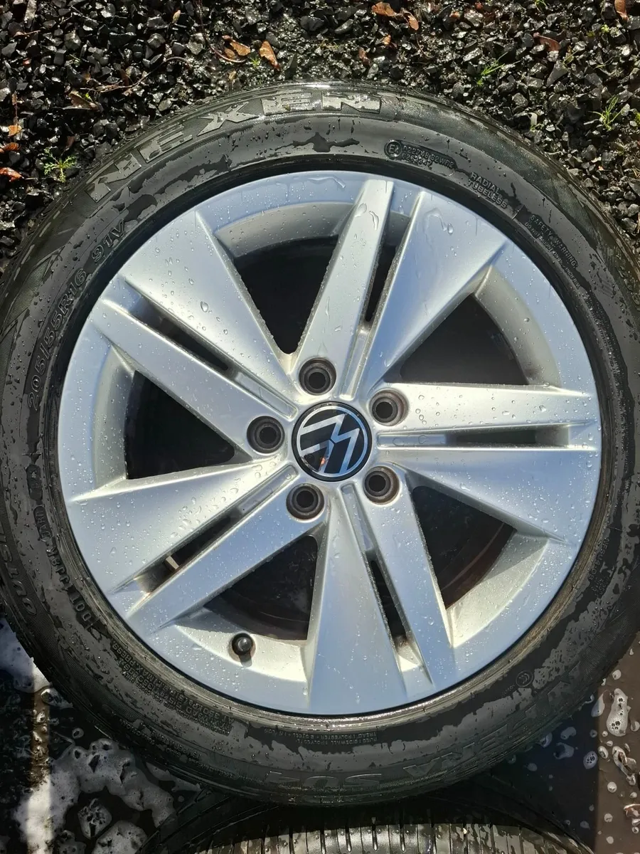 16" Genuine Vw Alloys with tyres - Image 4
