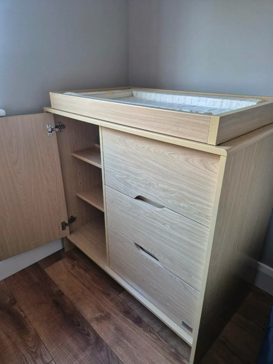 Kub Baby Changing Unit - Image 4