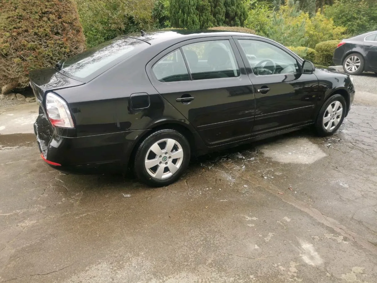 11 Skoda Octavia - Image 4