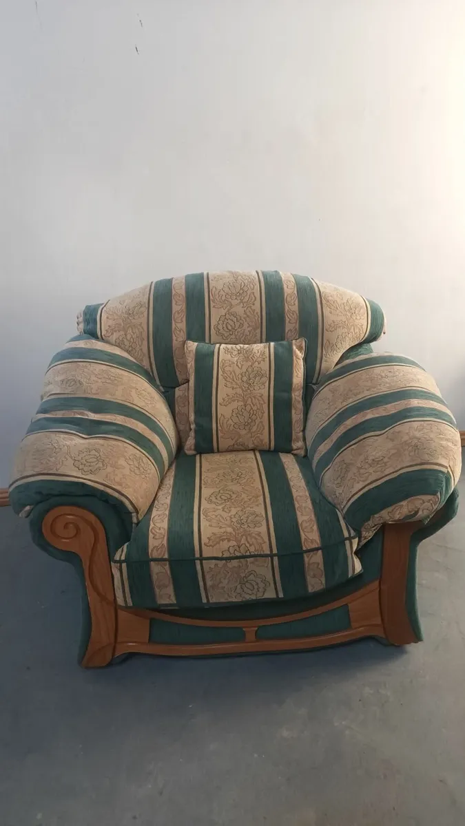 Three Piece Sofa set - Image 2