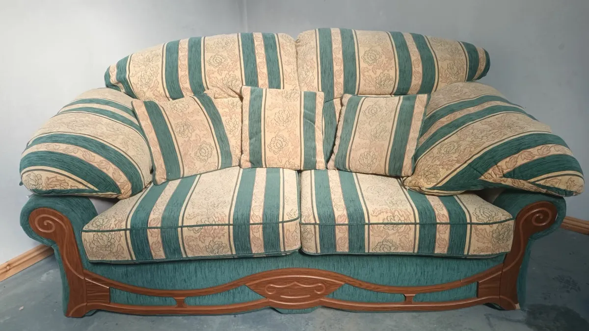 Three Piece Sofa set - Image 3